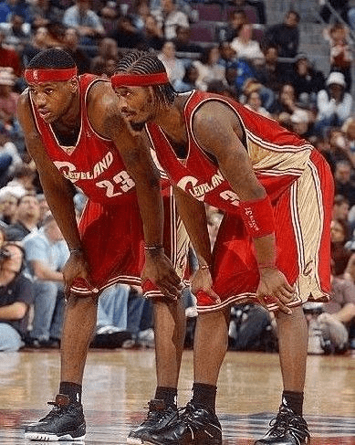 边后卫前提 边后卫前提