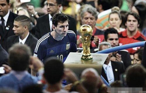 品牌正从单 品牌正从单